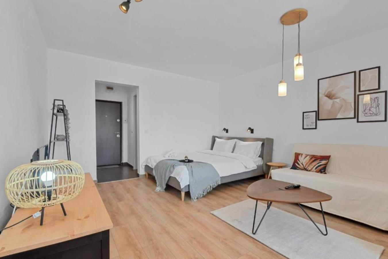 Serene Retreat - Beautifully Designed Studio บูคาเรสต์ ภายนอก รูปภาพ